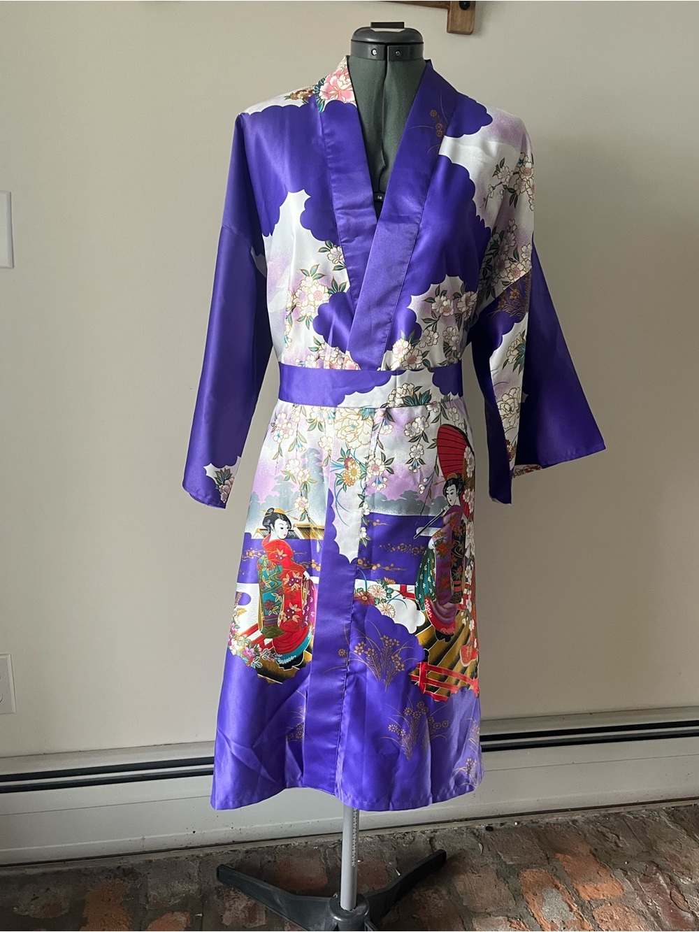 Japanese Style Kimono Robe Purple Satin Geisha Cherry Blossom Belted 42”